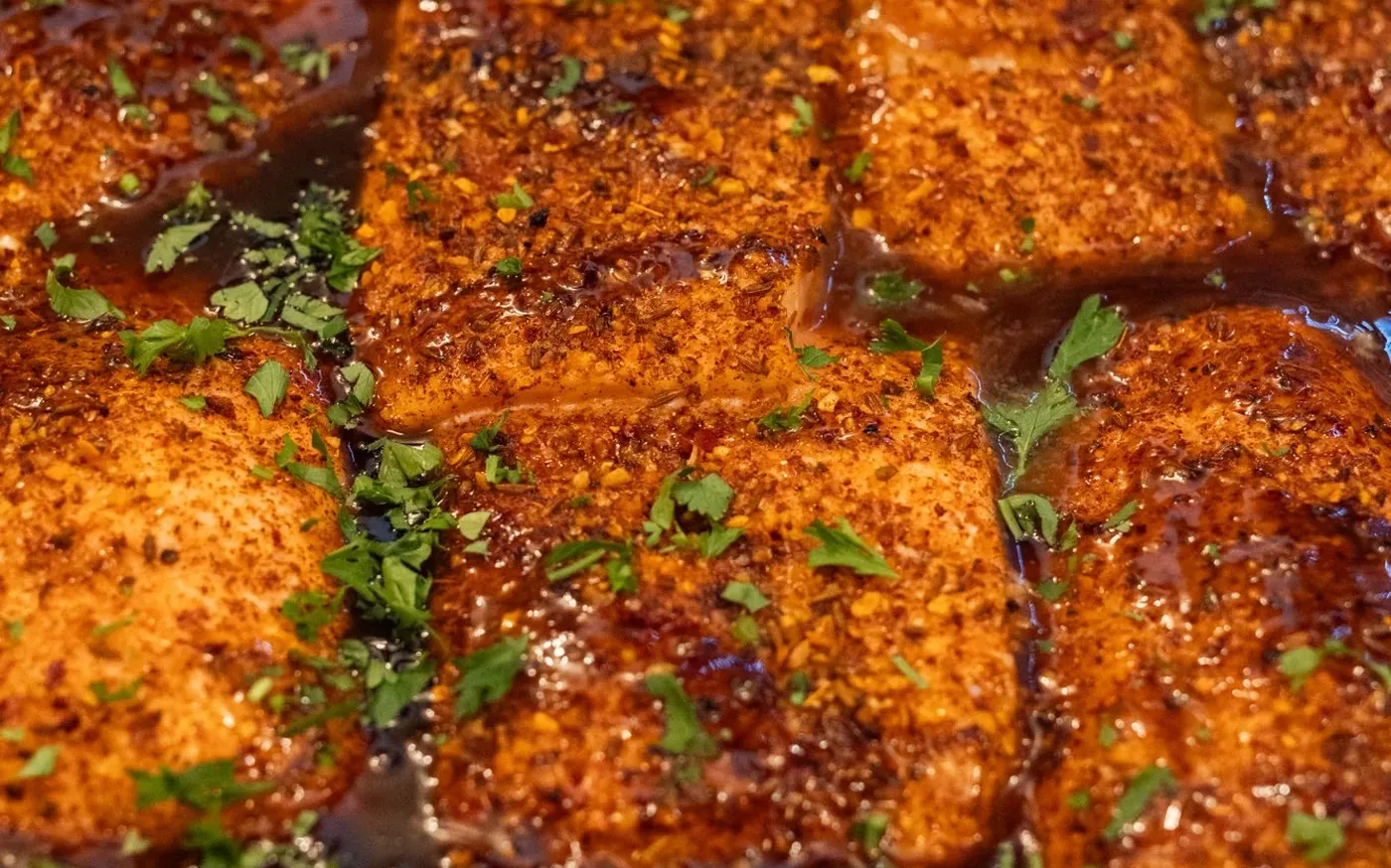 Glazed salmon portions